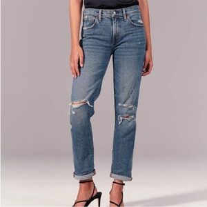 Abercrombie & Fitch Mid Rise Boyfriend Jeans Distressed Size 2 / 26